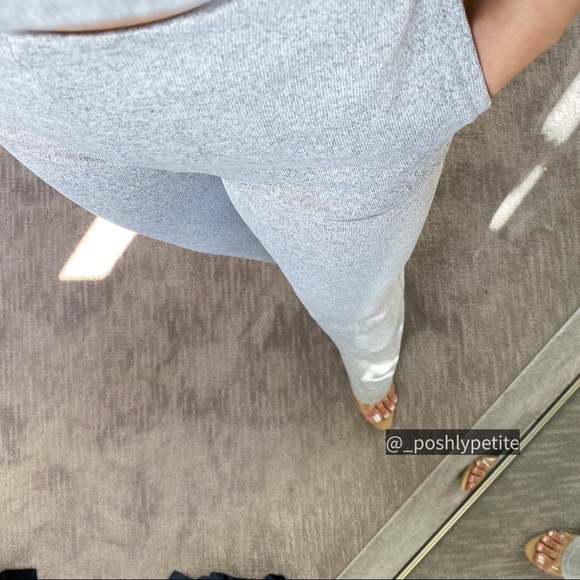 Crew neck cropped tee & mid waist pants lounge set with pocket - Picture 8 of 15